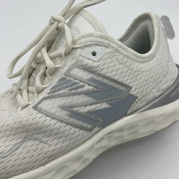 New Balance Fresh Foam SPT V4 Running Shoe, white - Picture 4 of 8